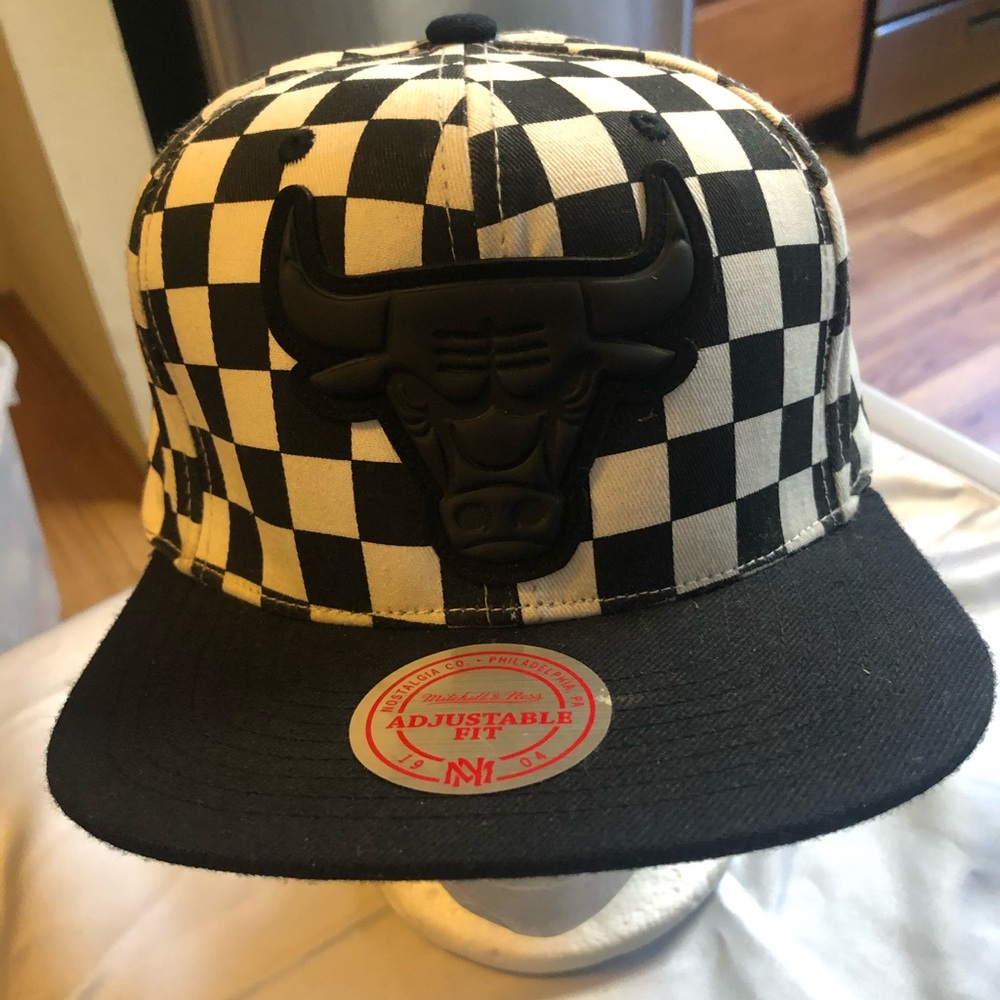 Mitchell and Ness Chicago Bulls Retro Snapback Hat